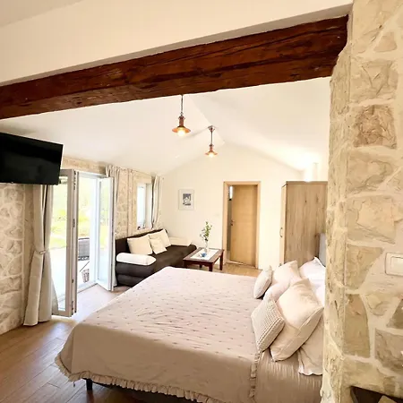Apartment L&d *